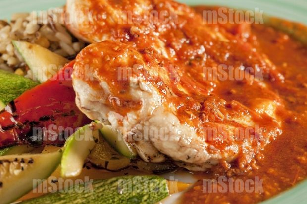 Pechuga de Pollo en salsa roja