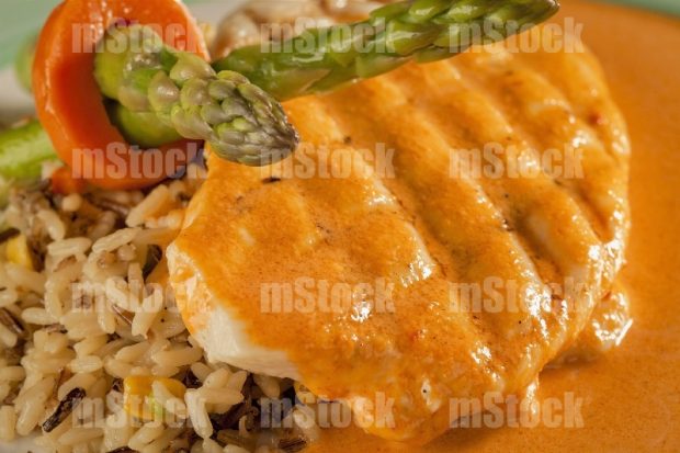 Pechuga de Pollo en salsa de pimientos