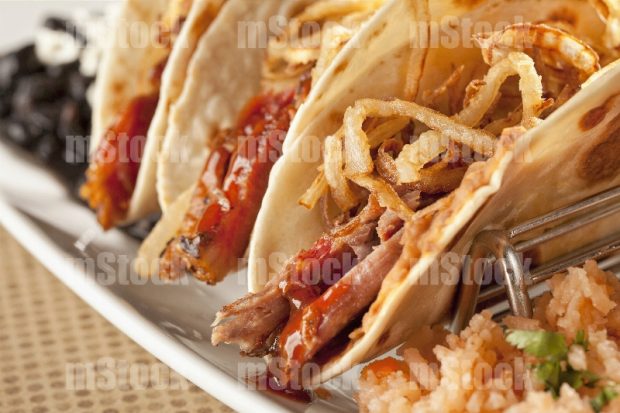 Tacos de Costilla de Puerco con barbecue