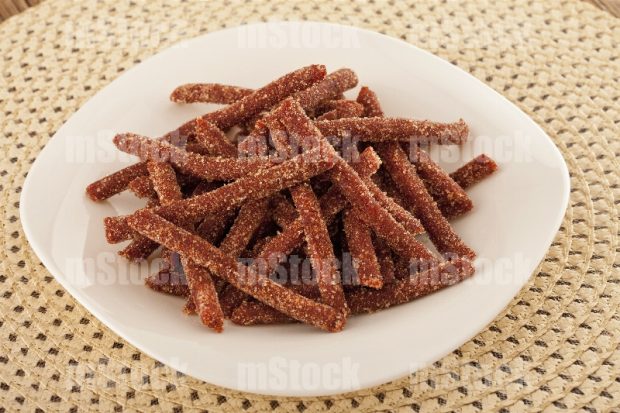 Tiritas de dulce de tamarindo con chile