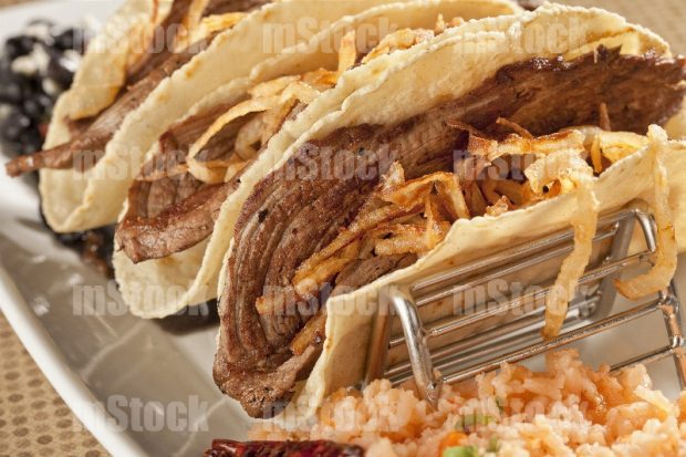 Tacos de Picaña con cebolla caramelizada
