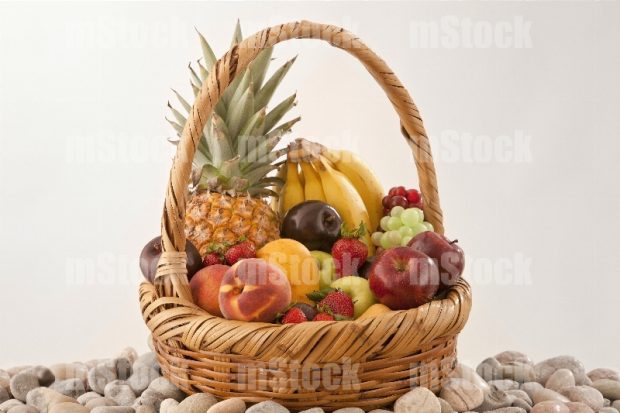 Cesta con Frutas