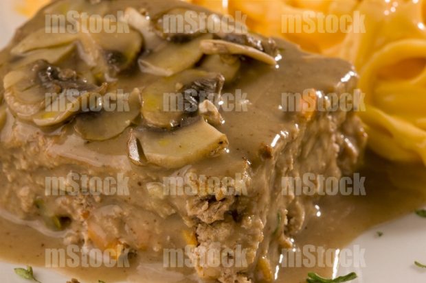 Pastel de Carne con Champiñones