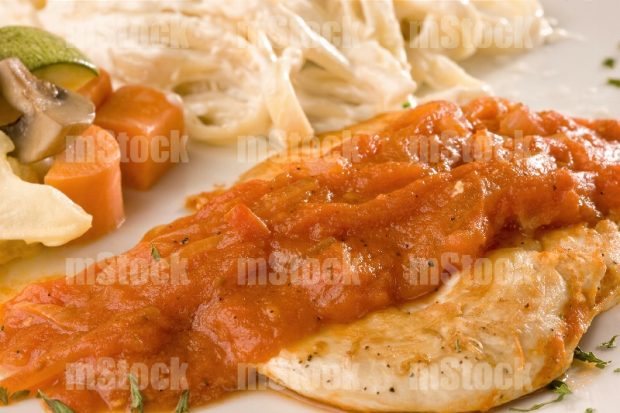 Pechuga de Pollo en salsa italiana