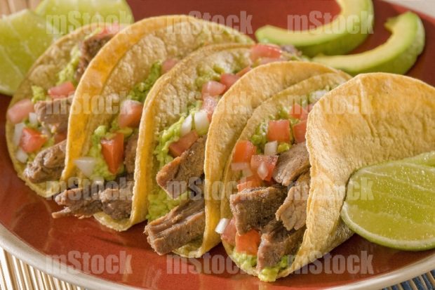 Tacos de Fajita con limón en Maíz