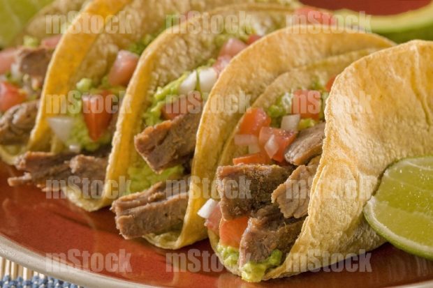 Tacos de Fajita de Res con limón