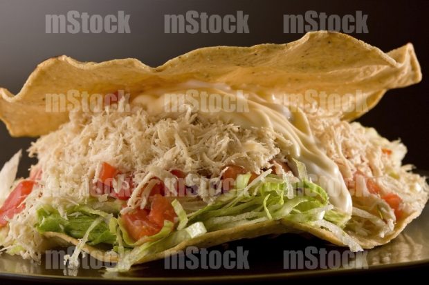 Tostada de pechuga de pollo