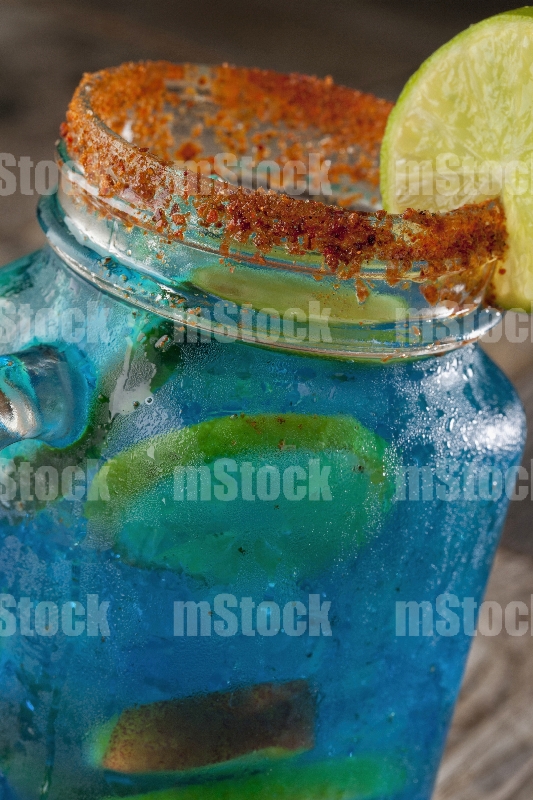 Coctel Azul con Vodka