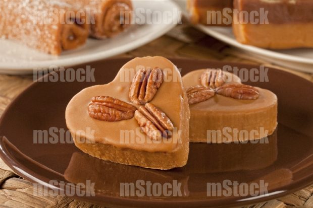 Dulces de leche quemada con nuez