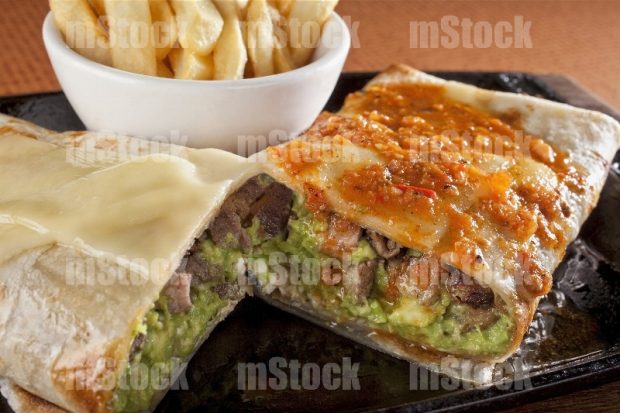 Burrito de arrachera con guacamole