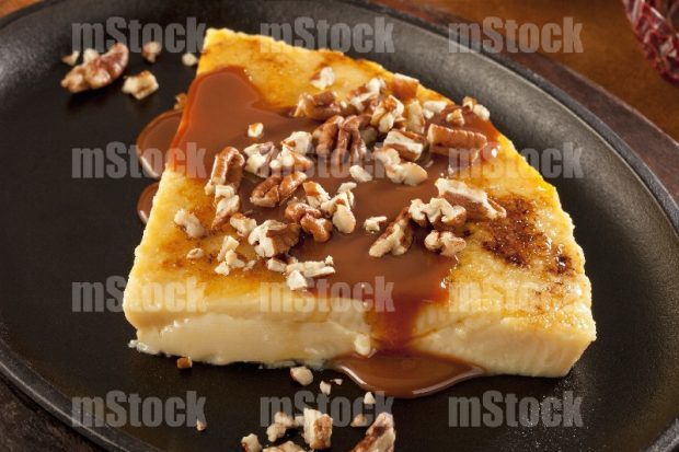 Flan napolitano casero con nuez