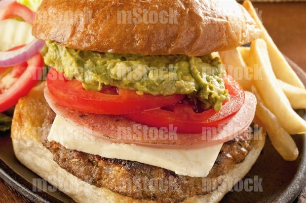 Hamburguesa vegetariana con jamón de pavo