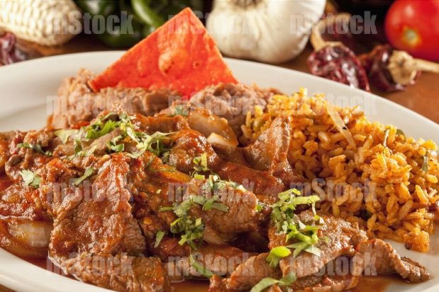 Milanesa de Res en Salsa