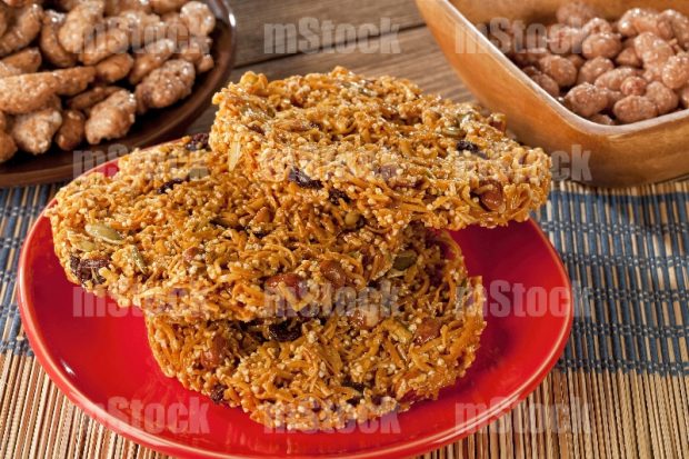 Palanqueta de Coco Cacahuate Pasas y Amaranto