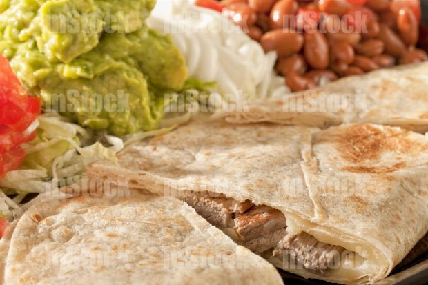 Pirata de arrachera y queso