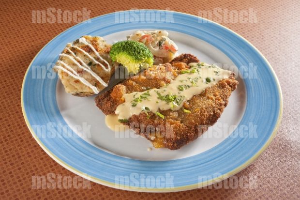 Pechuga de pollo rellena de jamón y queso