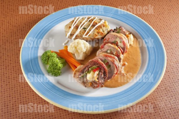 Rollo de Carne relleno
