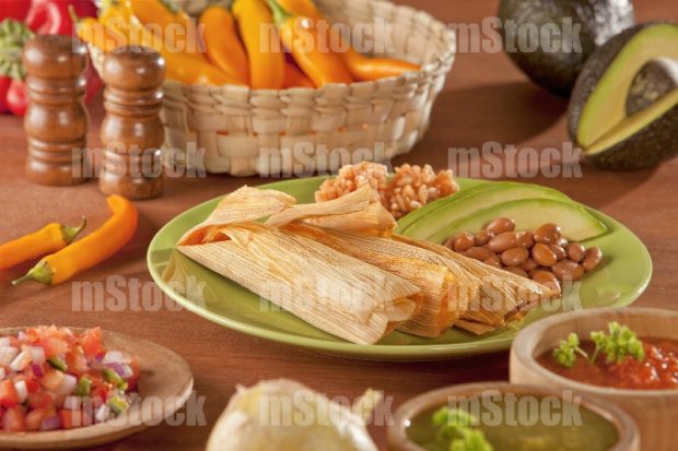 Tamales de carne en maíz