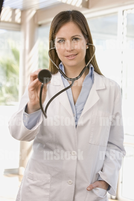 Médico con Estetoscopio