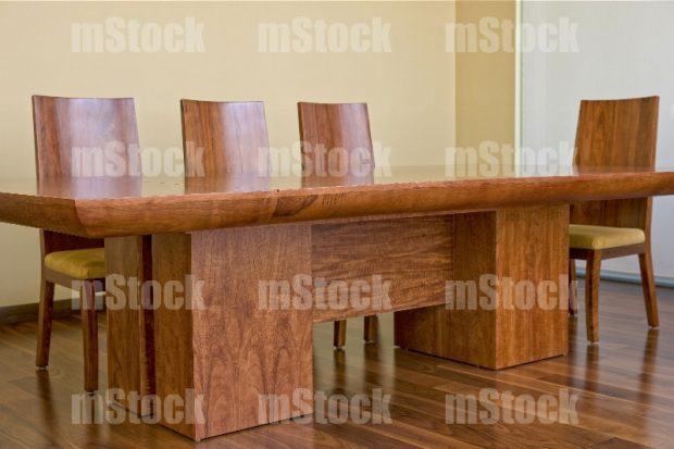 Comedor Rectangular de madera sólida