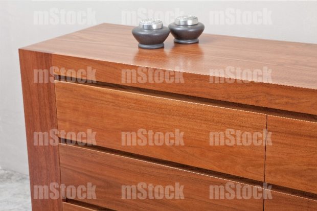 Cajonera de madera fina