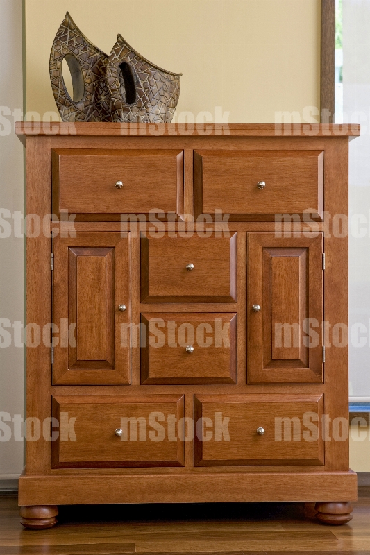 Chiffonier