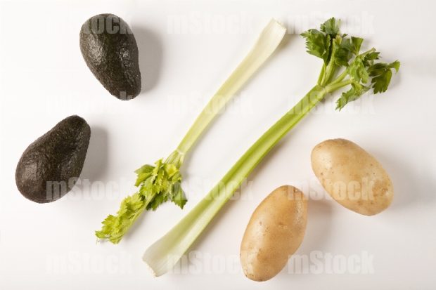 Aguacates, Varas de Apio y Papas