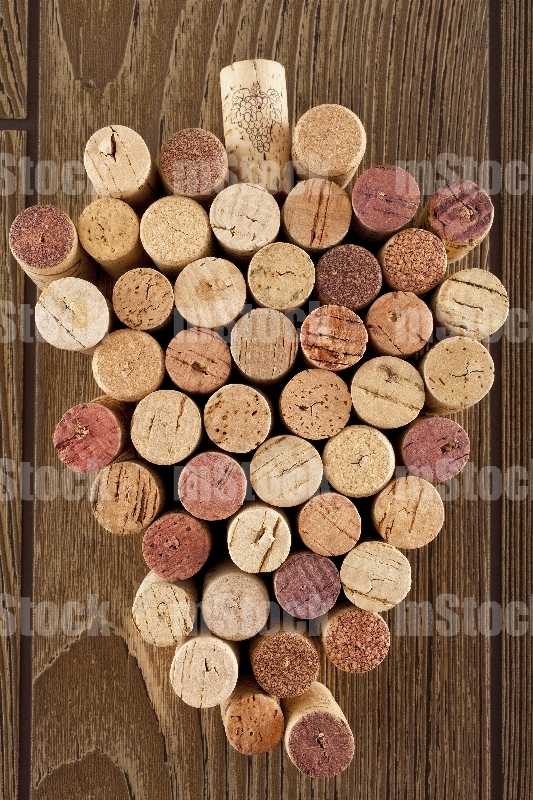 Racimo de Uvas hecho en corchos