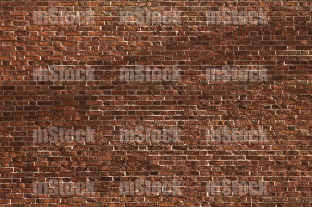 Muro de ladrillo rojo