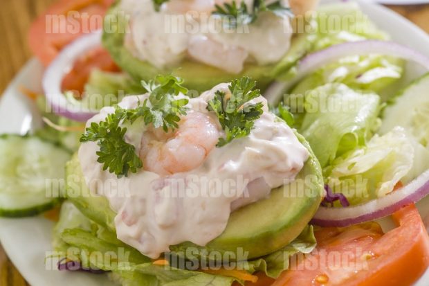 Aguacate relleno de Camarones