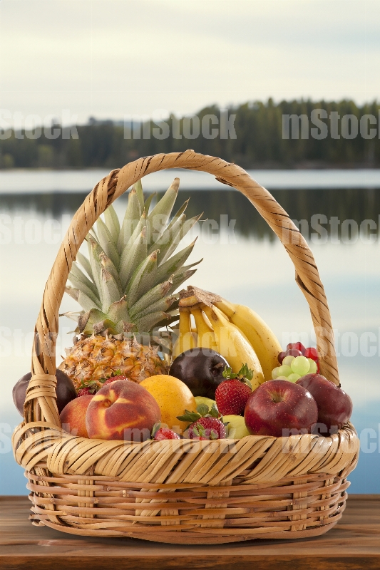 Canasta de frutas para picnic