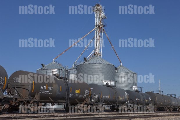 Intermodal Ferroviario con Sillos de Grano