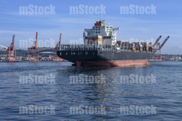 Buque Carguero en Intermodal