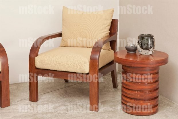Mesa ocasional redonda pequeña