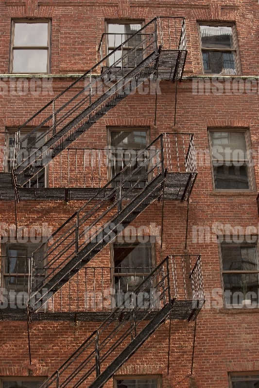 Escalera de incendios exterior