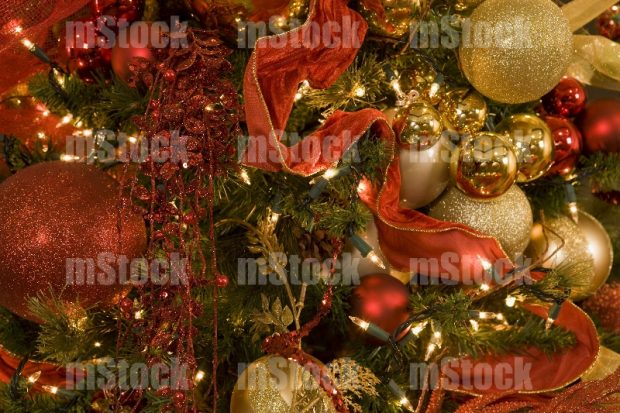 Adornos navideños en Pino