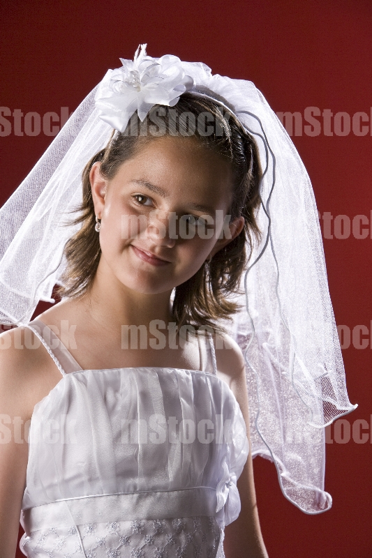 Niña en su primera comunion