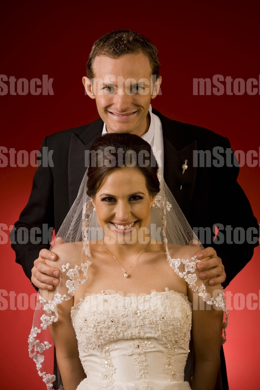 Novios listos para la boda
