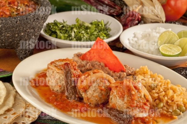Albondigas en chipotle