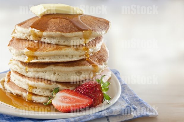 Hotcakes con mantequilla