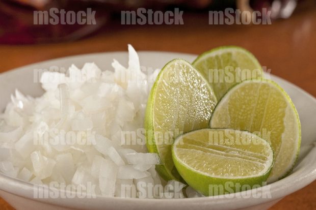 Cebolla cortada en cuadritos