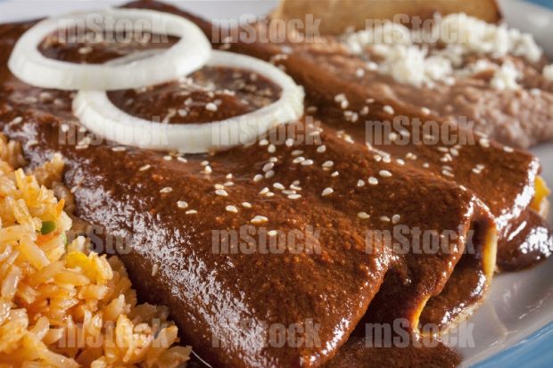 Enmoladas de Pollo con ajonjolí