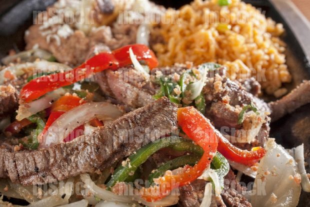 Fajita de res con pimientos