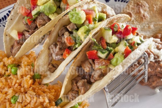 Tacos de Carne asada con frijoles