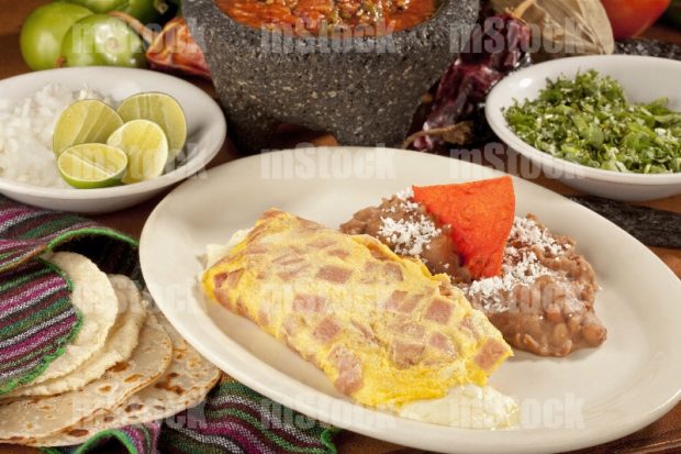 Omelette con Jamón y Queso