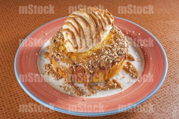 Pan de Elote casero con nieve