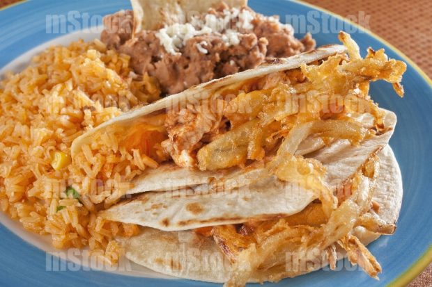 Tacos de Pollo a la mexicana en harina