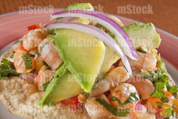 Tostada de Ceviche de Camarón con Aguacate